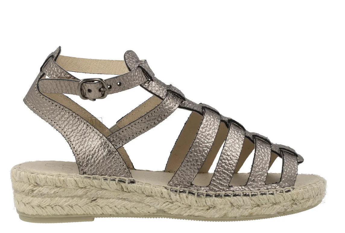 Sandalias romanas con piso de esparto en metal acero